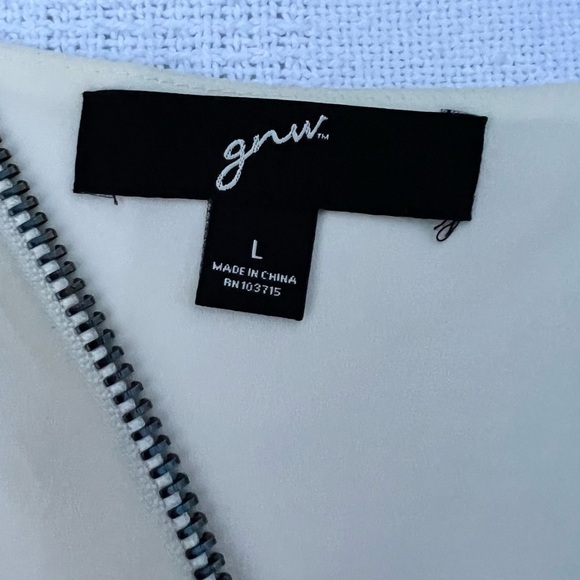 Blouse - Picture 7 of 9